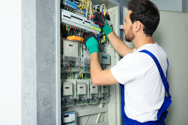 Best Affordable Emergency Electrician  in Moonachie, NJ