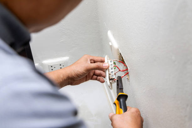 Best Commercial Electrician Services  in Moonachie, NJ